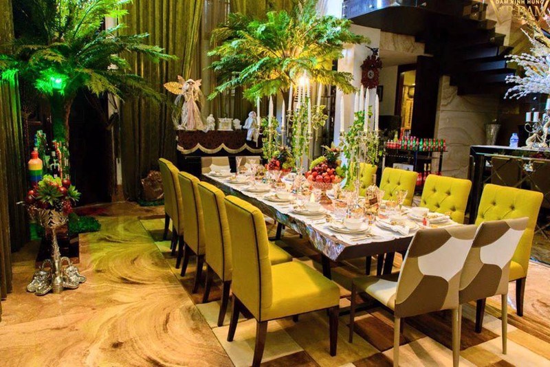 Bước 1: Chọn vị tr&iacute; đặt b&agrave;n tiệc