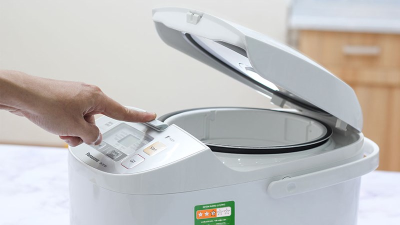 Nhược điểm của nồi cơm điện tử Panasonic 1.8 l&iacute;t SR-CL188WRA