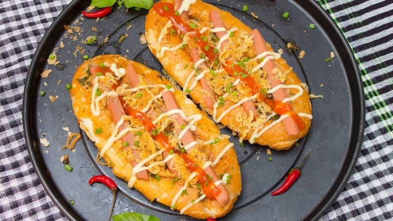 Tiết lộ cách làm bánh mì nướng muối ớt siêu ngon, ai ăn cũng mê