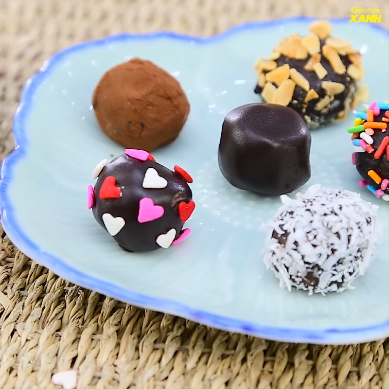 Bước 3 Trang trí socola Chocolate Truffle