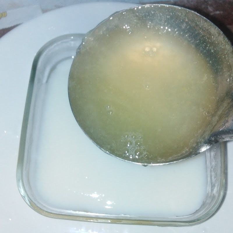 Bước 3 Đổ khuôn rau câu Thạch rau câu cam sữa (công thức được chia sẻ từ người dùng)