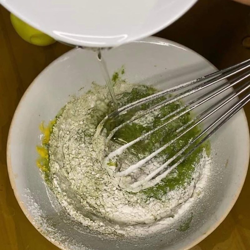 Bước 1 Làm hỗn hợp bột Bánh cupcake trà xanh (công thức được chia sẻ từ người dùng)