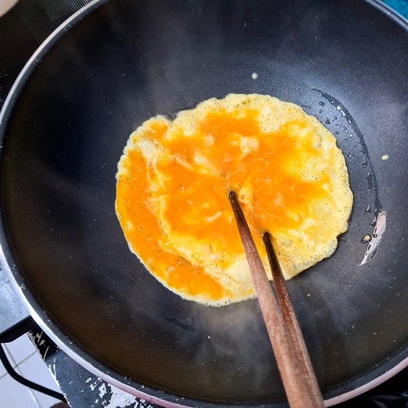 Bước 2 Làm nhân Há cảo thủy tinh hình hoa pha lê