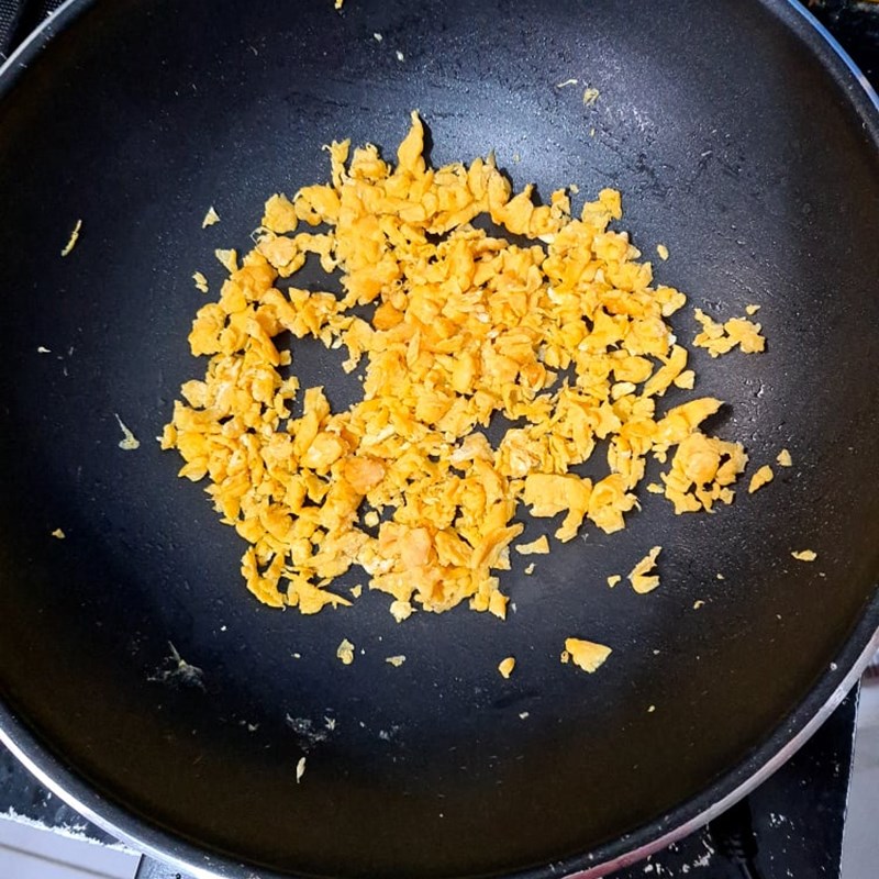 Bước 2 Làm nhân Há cảo thủy tinh hình hoa pha lê