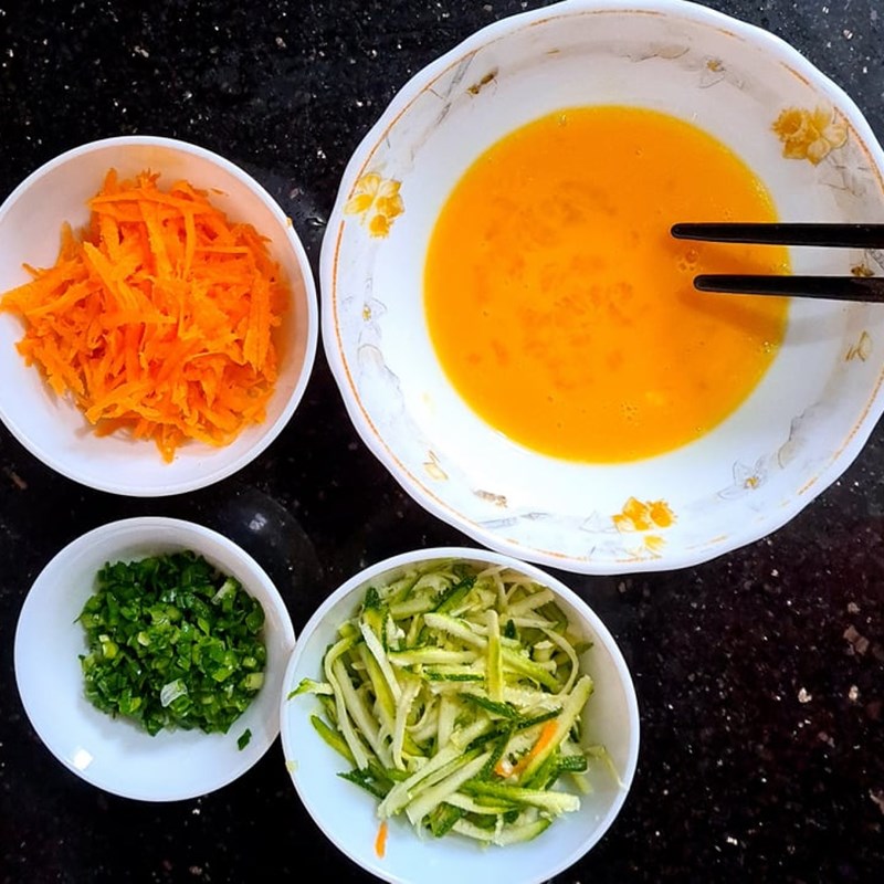 Bước 2 Làm nhân Há cảo thủy tinh hình hoa pha lê