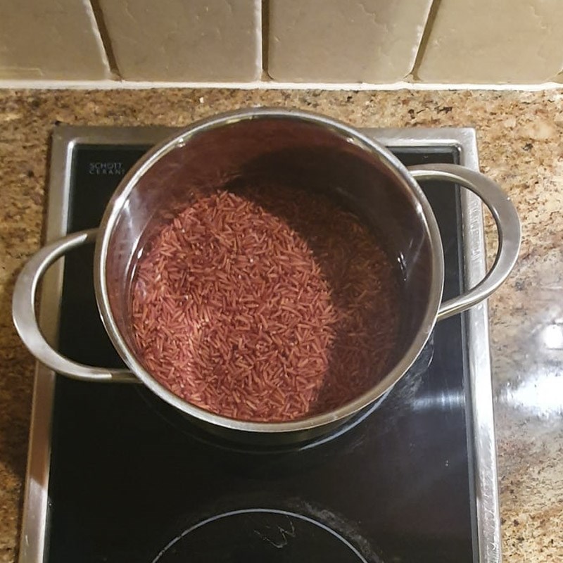 Bước 2 Nấu cơm gạo lứt Cơm gạo lứt bằng nồi thường