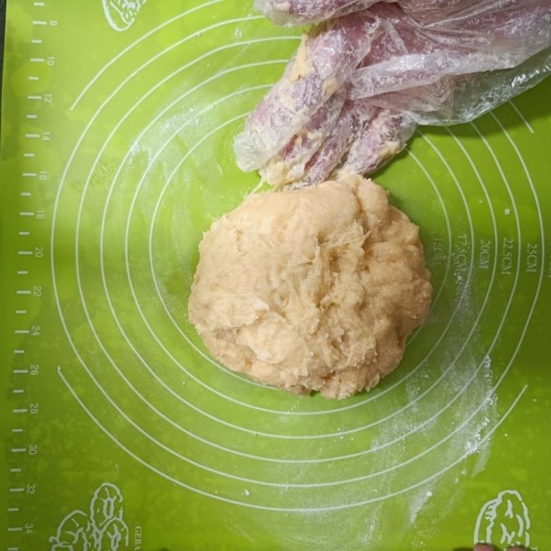 Bước 2 Nhồi bột Bánh donut bằng chảo chống dính