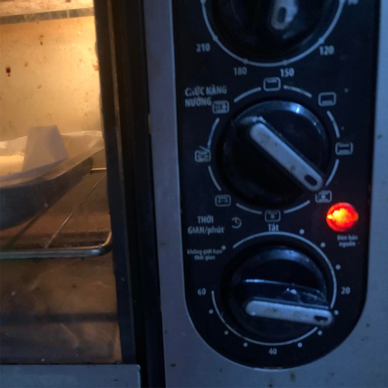 Bước 3 Nướng bánh Bánh bông lan cuộn cam (Công thức được chia sẻ từ người dùng)