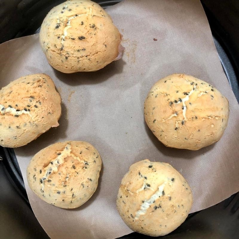 Bước 3 Nướng bánh Bánh mì mè đen Hàn Quốc (công thức được chia sẻ từ người dùng)