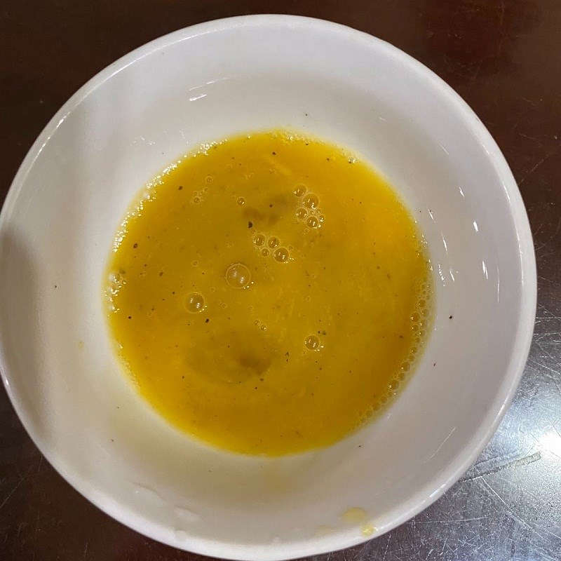 Bước 1 Sơ chế nguyên liệu Mướp xào trứng