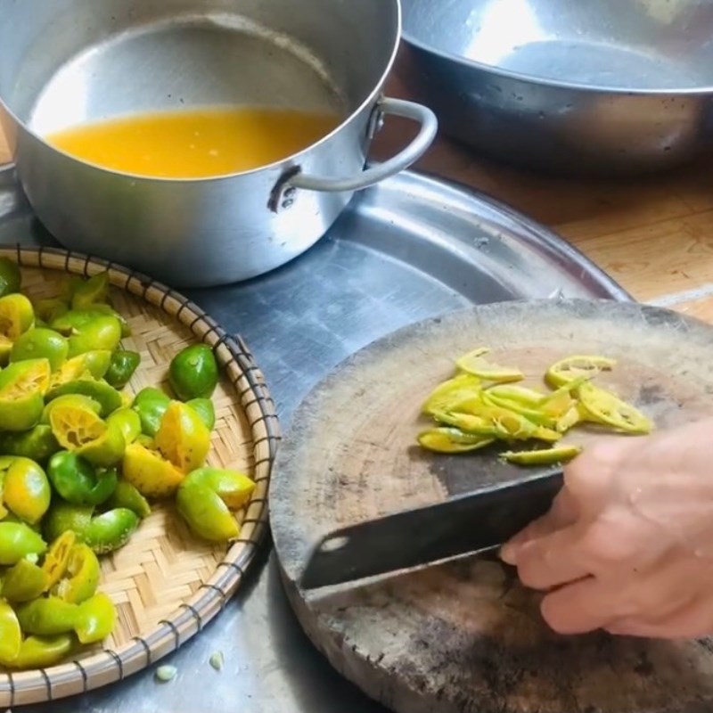 Bước 1 Sơ chế tắc Tắc xí muội (công thức được chia sẻ từ người dùng)