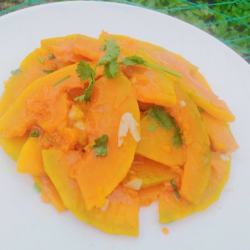 Bước 3 Thành phẩm Bí đỏ xào tỏi