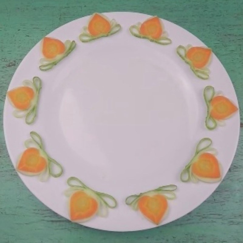 Bước 5 Thành phẩm Trang trí món ăn bằng trái tim cà rốt