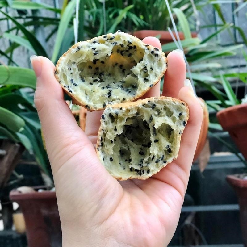 Bước 4 Thành phẩm Bánh mì mè đen Hàn Quốc (công thức được chia sẻ từ người dùng)