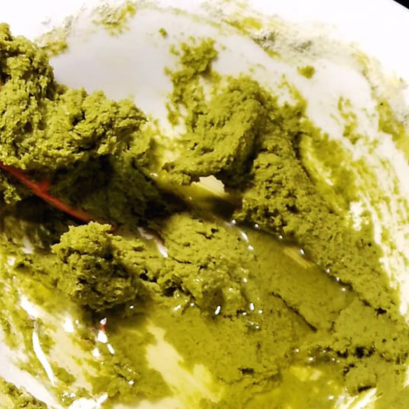 Bước 3 Trộn bột với trứng Bánh lưỡi mèo vị matcha