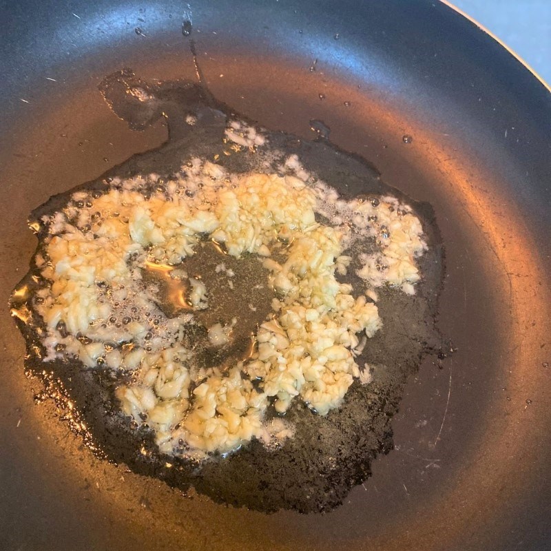 Bước 2 Xào hến Cơm chiên hến (công thức chia sẻ từ người dùng)