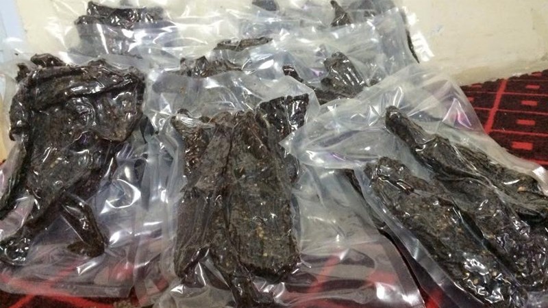 H&uacute;t ch&acirc;n kh&ocirc;ng