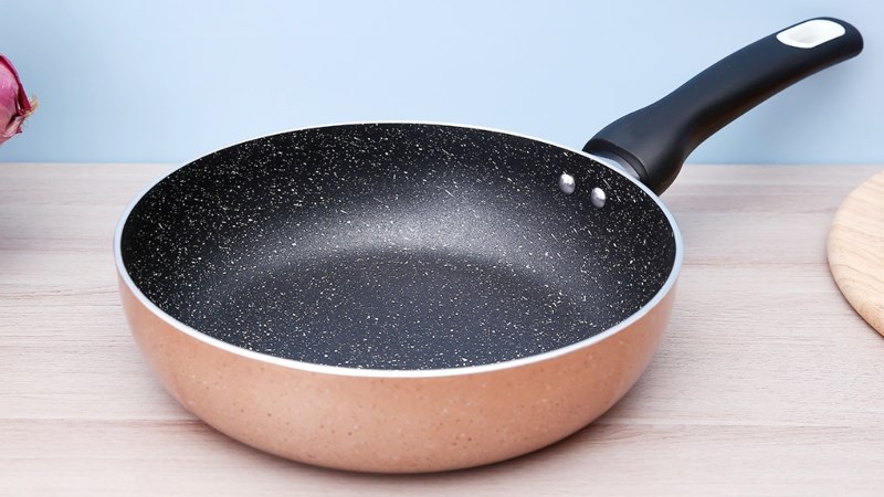 Chảo nh&ocirc;m chống d&iacute;nh đ&aacute;y từ Elmich EL2024MN/EL2028MN