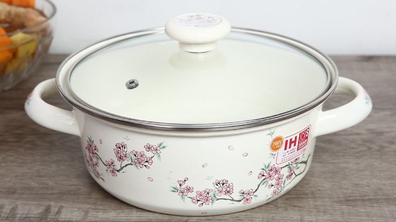 Nồi th&eacute;p Nippon tr&aacute;ng men nắp k&iacute;nh 22 cm Fujihoro SKW-22G