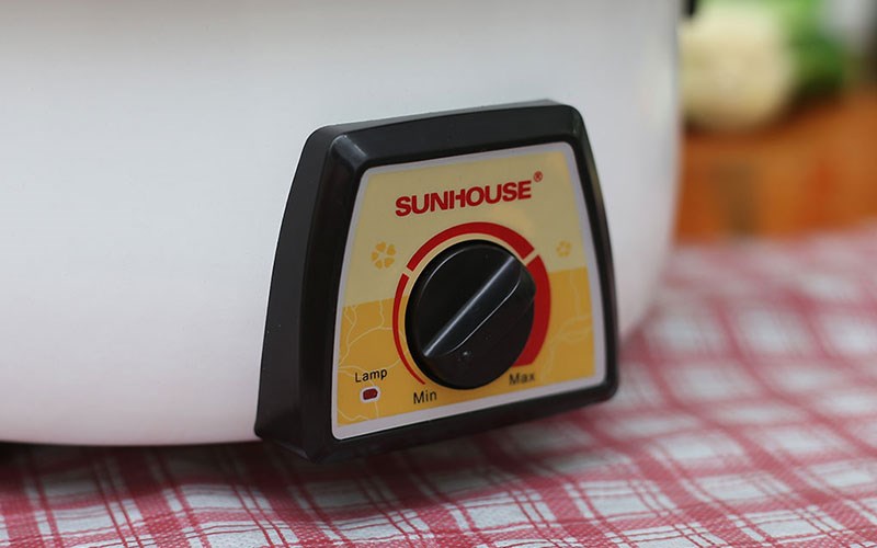 Trước khi vệ sinh nồi lẩu điện