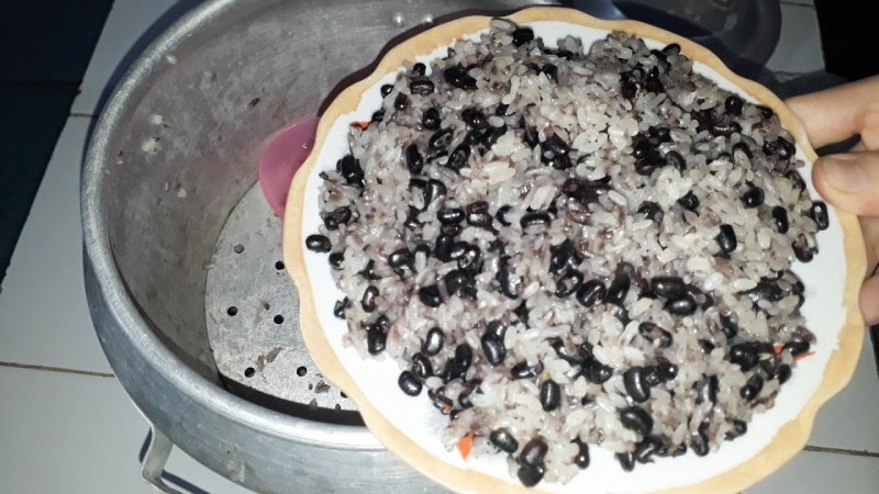 Nhược điểm nấu x&ocirc;i đậu đen bằng xửng hấp