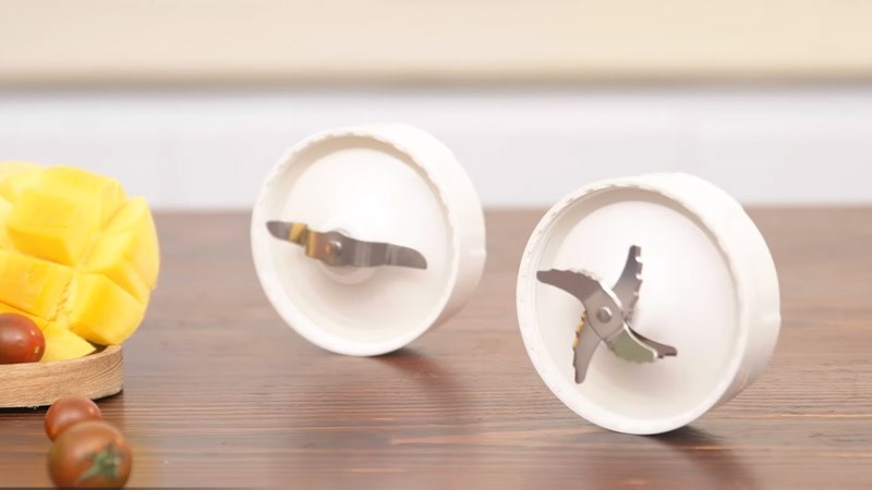 Chức năng lưỡi dao của m&aacute;y xay sinh tố Philips HR2056