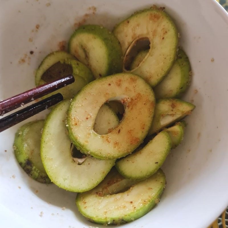 Bước 3 Lắc xoài Xoài dầm (lắc) xí muội