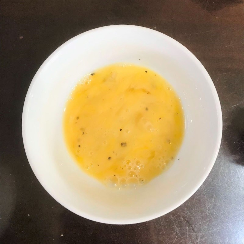 Bước 1 Sơ chế nguyên liệu Su su xào trứng