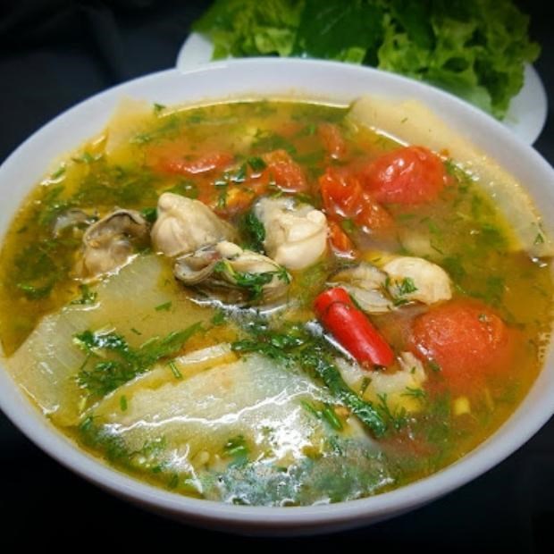 Canh hàu nấu măng chua