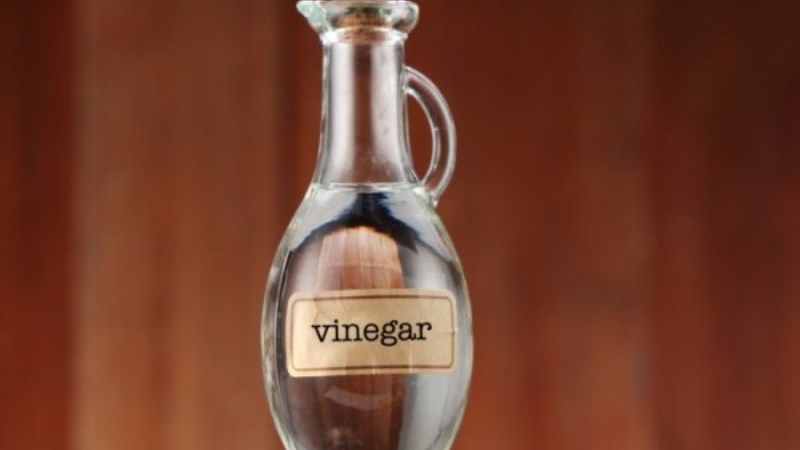 Hầm xương b&ograve; với giấm ăn