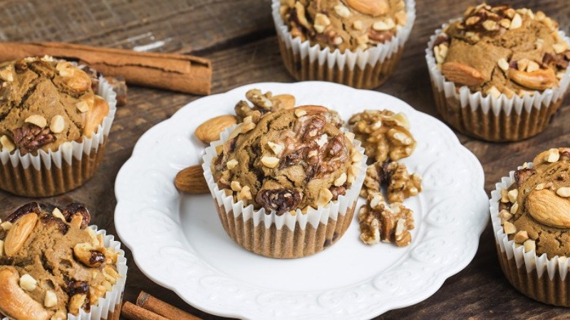 Nhược điểm l&agrave;m b&aacute;nh muffin bằng l&ograve; vi s&oacute;ng