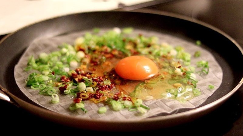 Ưu điểm l&agrave;m b&aacute;nh tr&aacute;ng nướng bằng chảo chống d&iacute;nh