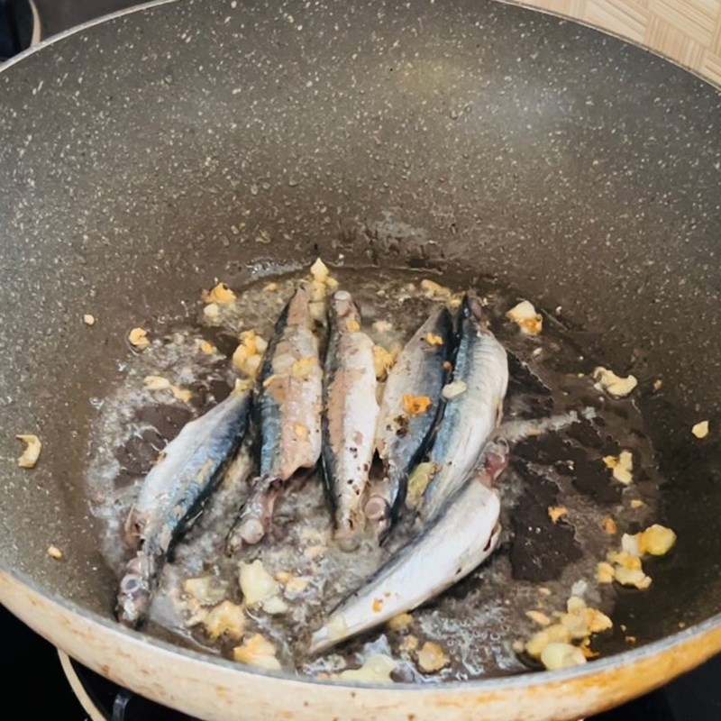 Bước 3 Làm canh cá nục nấu ngót  Canh cá nục nấu ngót