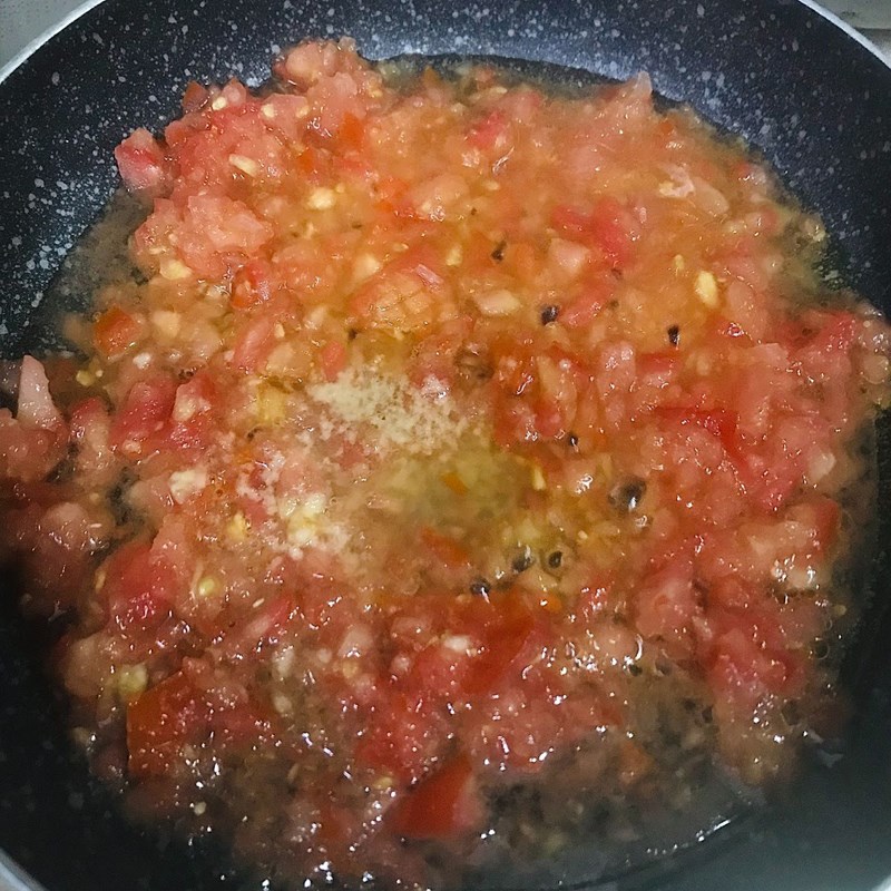 Bước 3 Làm tôm sốt cà chua Tôm sốt cà chua phô mai
