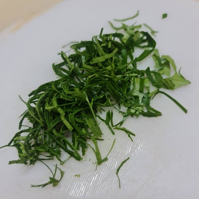 Bước 1 Sơ chế nguyên liệu Nhộng rang lá chanh