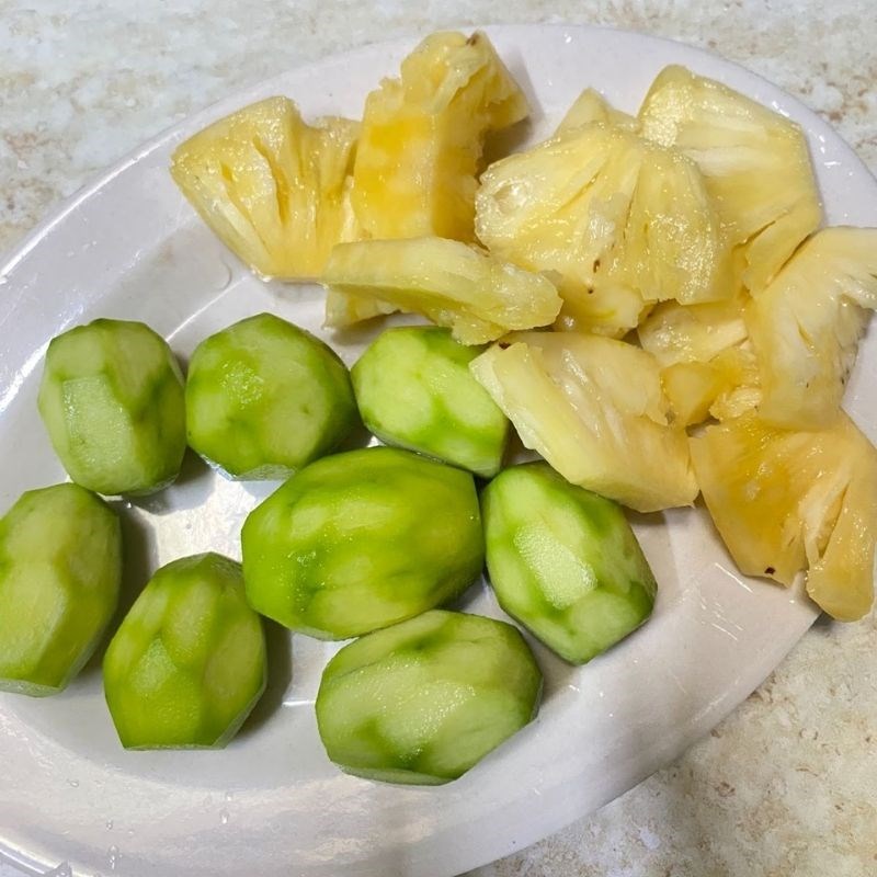 Bước 1 Sơ chế nguyên liệu Nước ép cóc dứa