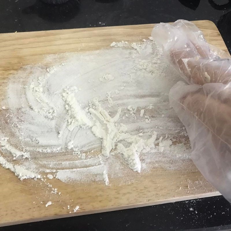 Bước 2 Tạo hình và nướng bánh Bánh mè đen (Công thức chia sẻ từ người dùng)