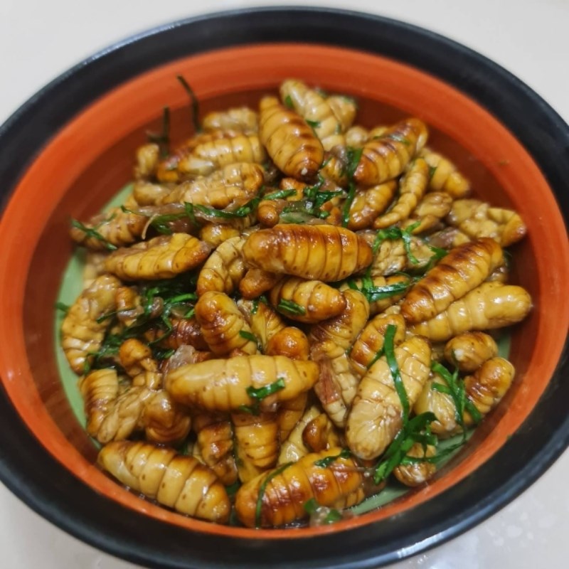 Bước 3 Thành phẩm Nhộng rang lá chanh