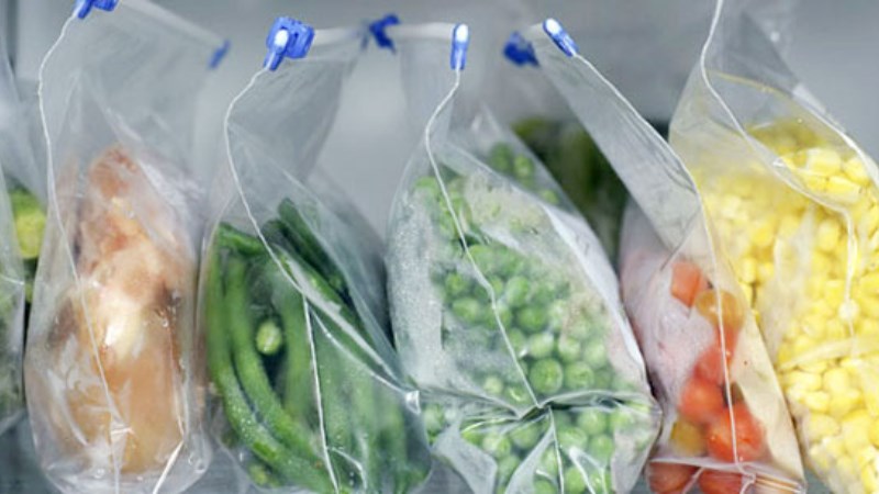 Bảo quản đậu bắp trong ngăn đá tủ lạnh