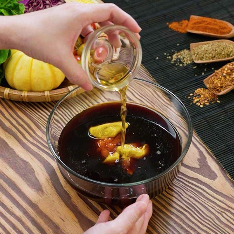 Bước 1 Trộn sốt ướp Sốt ướp BBQ