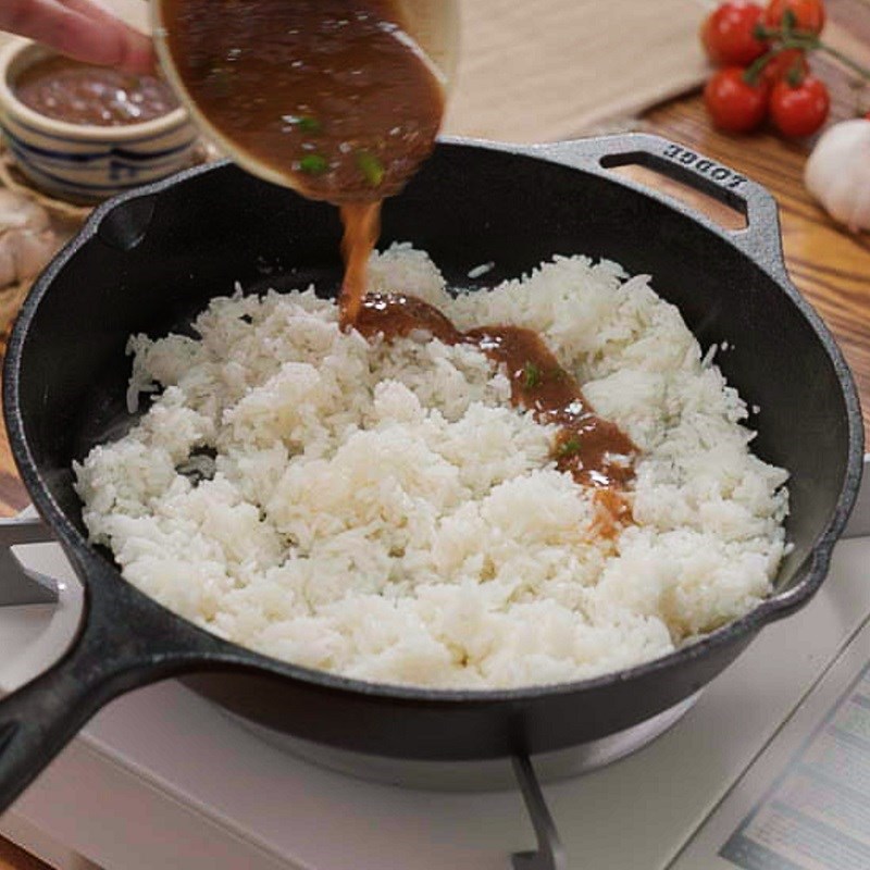 Bước 3 Chiên cơm Cơm chiên mắm ruốc