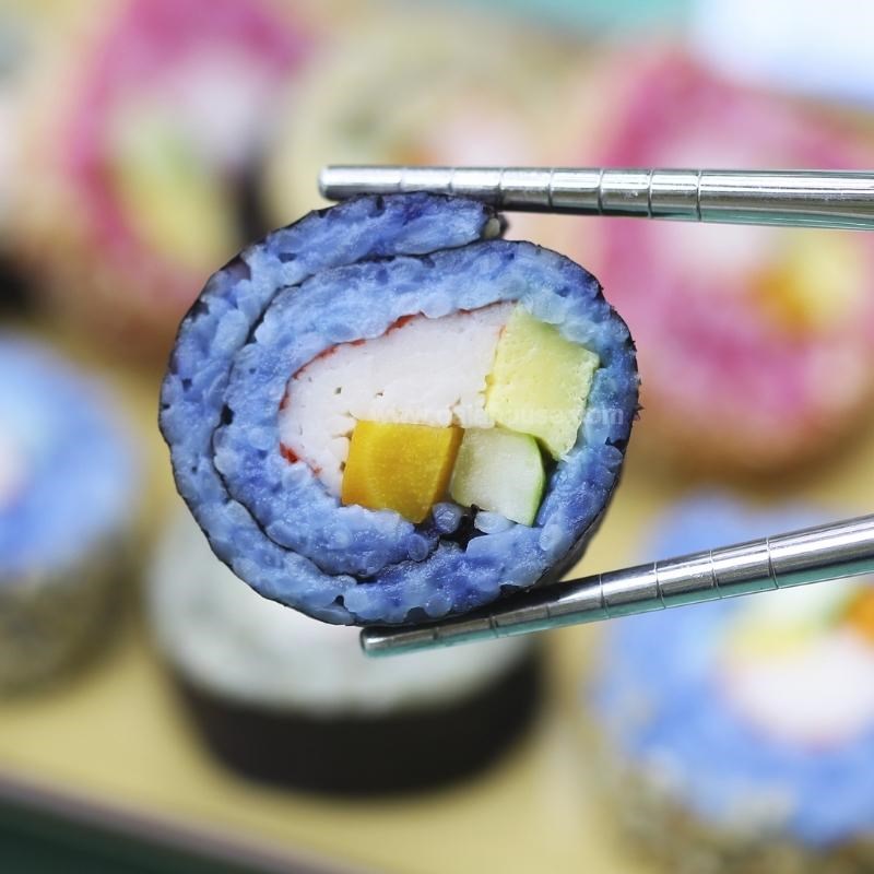 Bước 6 Thành phẩm Cơm cuộn (kimbap) hoa đậu biếc