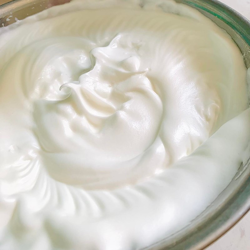 Bước 2 Đánh lòng trắng trứng Bánh bông lan Đài Loan (Công thức được chia sẻ từ người dùng)