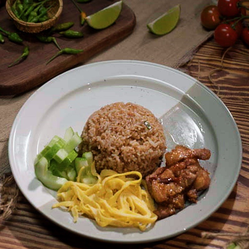 Bước 4 Hoàn thành Cơm chiên mắm ruốc