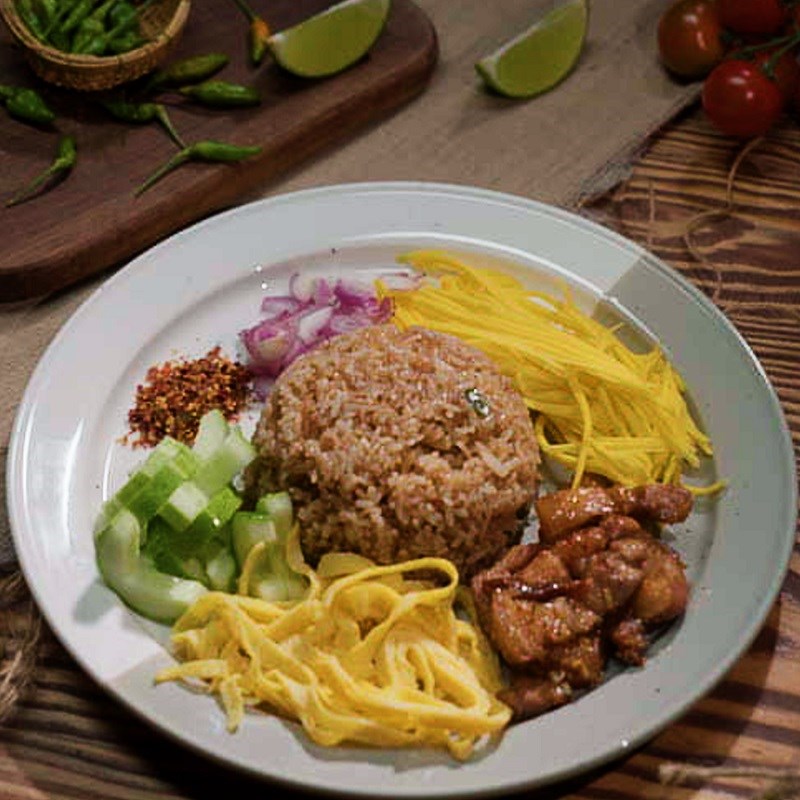 Bước 4 Hoàn thành Cơm chiên mắm ruốc