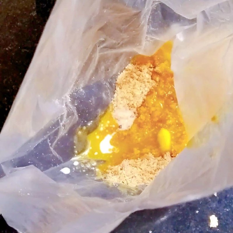 Bước 1 Làm đế bánh Cheesecake bơ