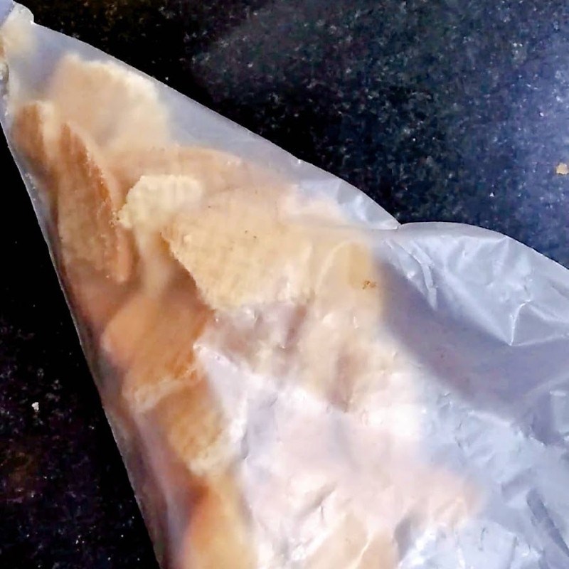 Bước 1 Làm đế bánh Cheesecake bơ