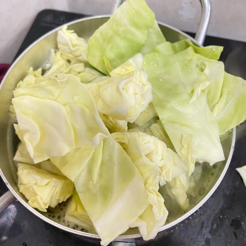 Bước 3 Nấu canh Canh bắp cải tôm khô