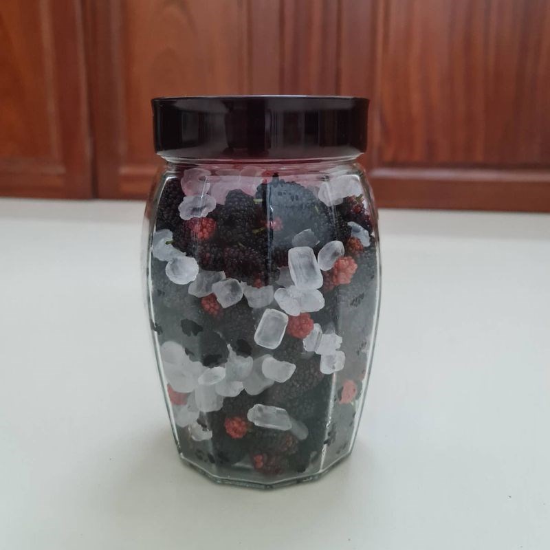 Bước 3 Ngâm dâu tằm đường phèn Siro dâu tằm đường phèn