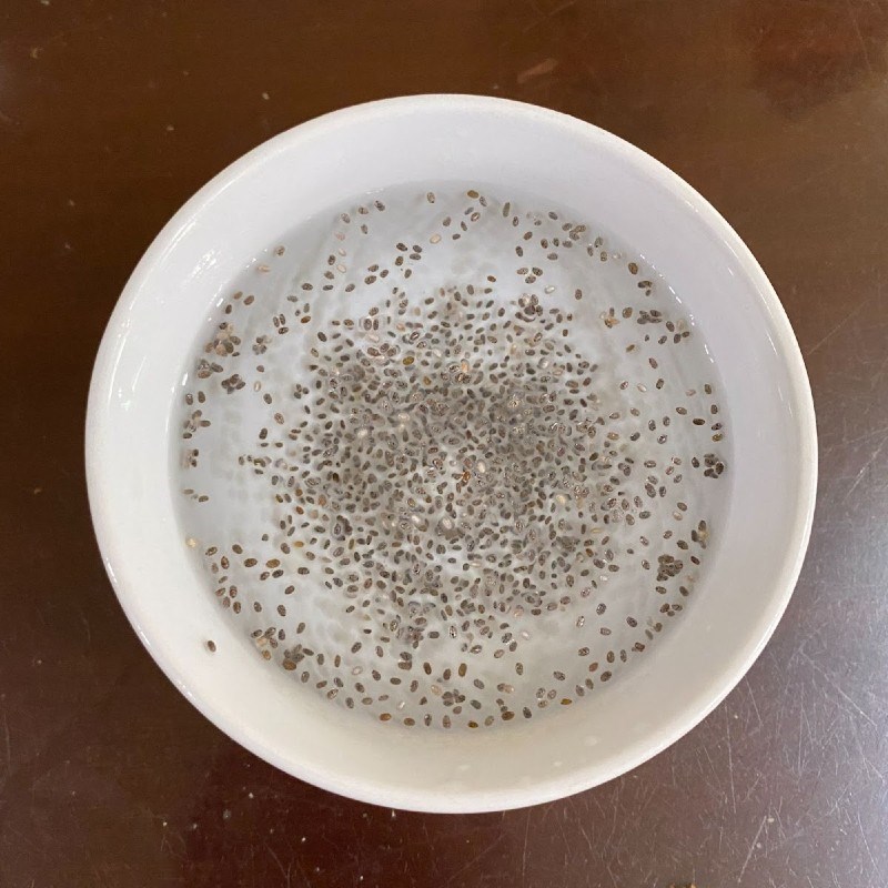 Bước 1 Sơ chế nguyên liệu Nước ép nho xanh hạt chia